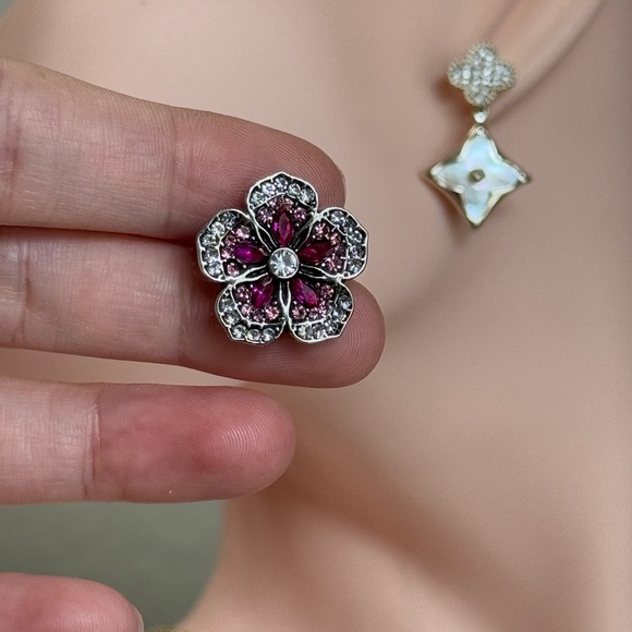 ⚜️ 🌺 Elegant Floral Brooch With Pink Zirconia - Picture 8 of 8